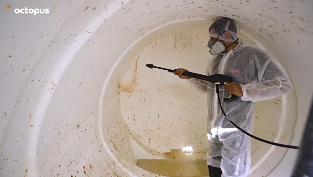 Why Water Tank Cleaning Should Be Done Before Summer in Dubai